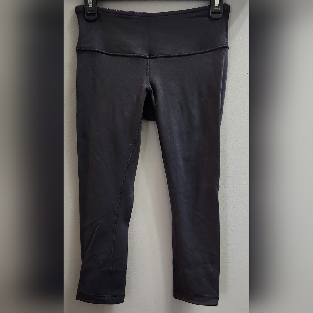 Lululemon Reversible Size 6 Cropped Leggings